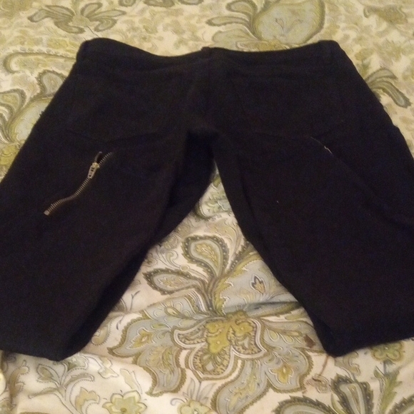 Banana Republic Women's Black Dress Pants with Ankle Zipper Accents Pre-owned - Picture 3 of 16